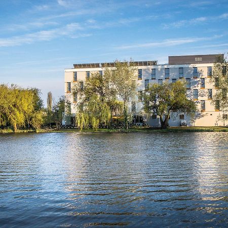 Best Western Plus Lakeside Hotel Székesfehérvár Exterior foto